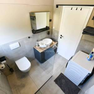 OPATIJA, OPRIĆ - stan u novogradnji s vrtom i pogledom na more