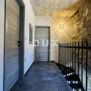 OPATIJA, POLJANE - Autohtona kamena vila s panoramskim pogledom!