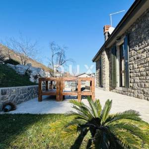 OPATIJA, POLJANE - Autohtona kamena vila s panoramskim pogledom!