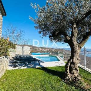 OPATIJA, POLJANE - Autohtona kamena vila s panoramskim pogledom!