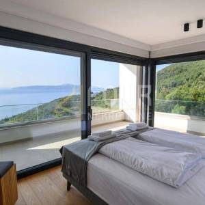 Opatijska rivijera, Medveja, samostojeće kuća s bazenom