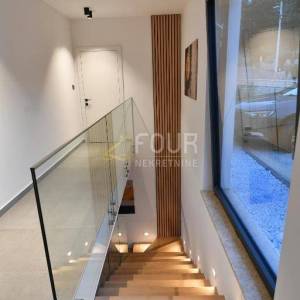 Opatijska rivijera, Medveja, samostojeće kuća s bazenom