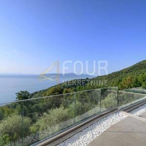 Opatijska rivijera, Medveja, samostojeće kuća s bazenom