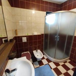 Osijek, Retfala, katnica 210m2+dvorišni stan+garaža