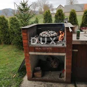 OTOČAC, LIČKO LEŠČE - Idilična kuća s bazenom