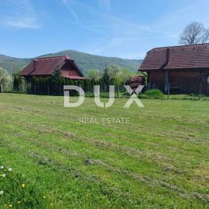 OTOČAC, LIČKO LEŠČE - Kuća u prirodi s bazenom