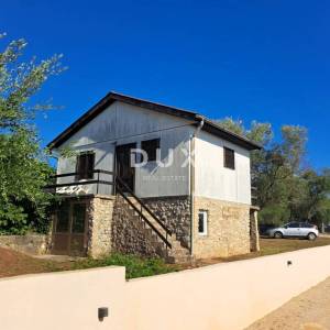 OTOK KRK, BRZAC - Kuća sa velikim potencijalom u mirnom naselju