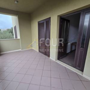 Otok Krk, Krk, 399m2, kuća s bazenom