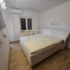 Otok Krk, Krk, 399m2, kuća s bazenom