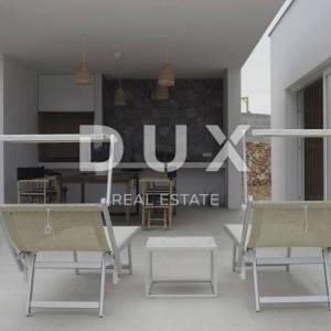 OTOK KRK, LINARDIĆI - Luksuzna moderna prizemnica s bazenom i pogledom na more