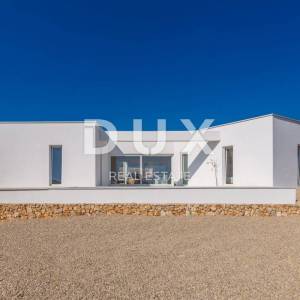 OTOK KRK, LINARDIĆI - Luksuzna moderna prizemnica s bazenom i pogledom na more