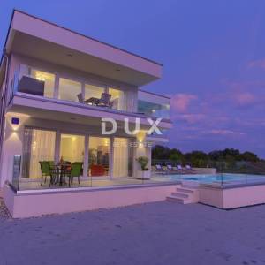 OTOK KRK, LINARDIĆI - Moderan stan sa pogledom na more