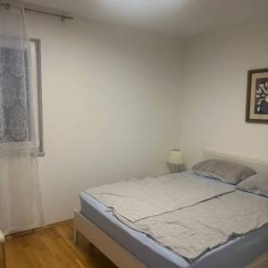OTOK KRK, PINEZIĆI - Apartman s u prizemlju s pogledom na more