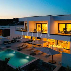 Otok Pag luksuzna vila sa pogledom na more