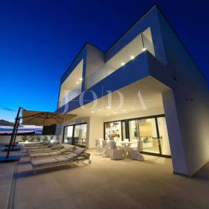 Otok Pag luksuzna vila sa pogledom na more