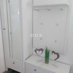 OTOK PAG, NOVALJA - villa s 20 apartmana udaljena samo 300 metara od mora! PRILIKA!