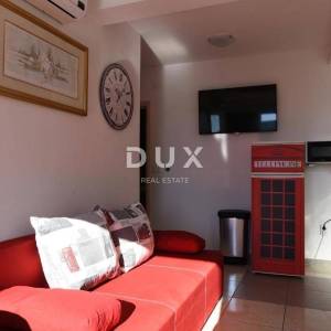 OTOK PAG, NOVALJA - villa s 20 apartmana udaljena samo 300 metara od mora! PRILIKA!