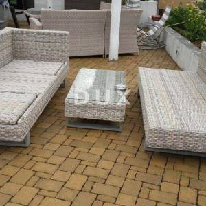 OTOK PAG, NOVALJA - villa s 20 apartmana udaljena samo 300 metara od mora! PRILIKA!