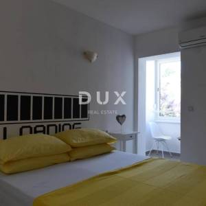 OTOK PAG, NOVALJA - villa s 20 apartmana udaljena samo 300 metara od mora! PRILIKA!