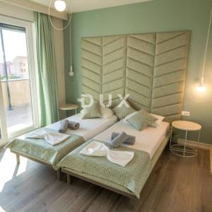 OTOK PAG, NOVALJA - Vrhunska investicija: luksuzna vila s bazenom i pogledom na more