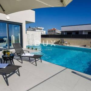 OTOK PAG, NOVALJA - Vrhunska investicija: luksuzna vila s bazenom i pogledom na more