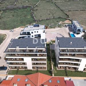 PAG, POVLJANA - PRILIKA! Novogradnja 200m od plaže! S7