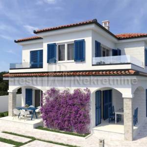 PAŠMAN,  GRAĐEVINSKO   647 m2 S PROJEKTOM I GRAĐEVINSKOM DOZVOLOM