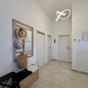 PEROJ – Moderni stan s pogledom na more — samo 800 m do plaže