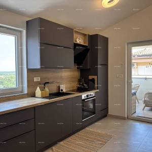 PEROJ – Moderni stan s pogledom na more — samo 800 m do plaže