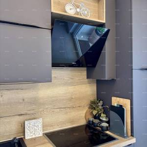 PEROJ – Moderni stan s pogledom na more — samo 800 m do plaže