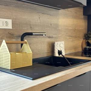 PEROJ – Moderni stan s pogledom na more — samo 800 m do plaže