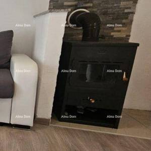 PEROJ, Stan na gornjem katu, blizu mora.