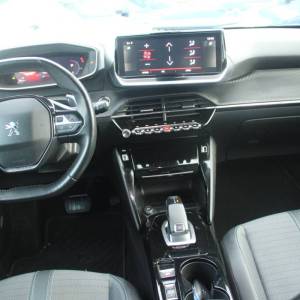 Peugeot 2008 1.2 Putetech AUTOMATIK Allure *LED, NAVIGACIJA, KAMERA*