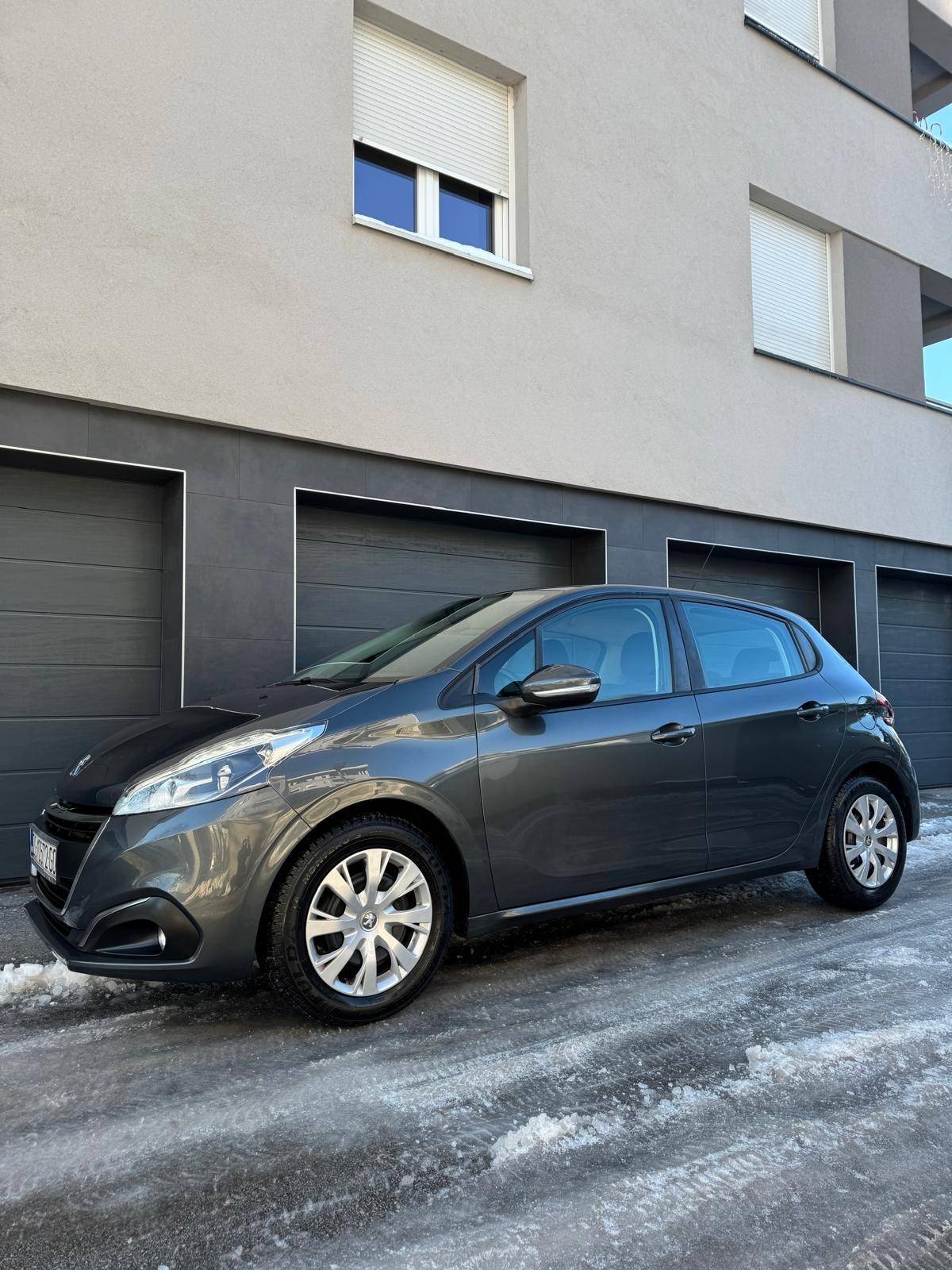 PEUGEOT 208 /107tkm/prvi vlasnik/HR auto/klima/odličan/