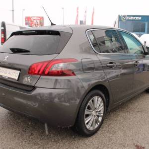 Peugeot 308 1.2 Puretech *NAVIGACIJA*