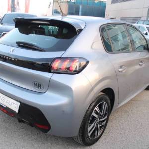 Peugoet 208 1.2 Puretech AUTOMATIK Allure *LED, NAVIGACIJA, KAMERA*