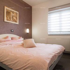 Pješčana Uvala Turističko mjesto na moru, blizina grada Pule. Ekskluzivna vila.