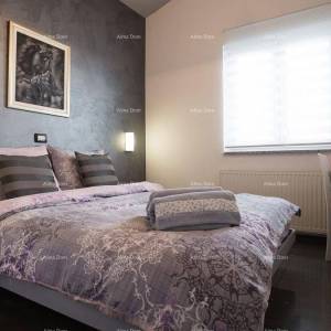 Pješčana Uvala Turističko mjesto na moru, blizina grada Pule. Ekskluzivna vila.