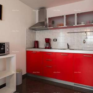 Pješčana Uvala Turističko mjesto na moru, blizina grada Pule. Ekskluzivna vila.