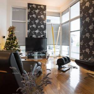 Pješčana Uvala Turističko mjesto na moru, blizina grada Pule. Ekskluzivna vila.