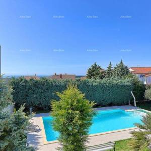 Pješčana Uvala Turističko mjesto na moru, blizina grada Pule. Ekskluzivna vila.