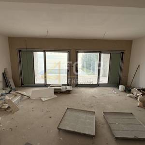 Poljane, samostojeća kuća s bazen, 300m2