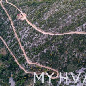 Poljoprivredno zemljište u blizini uvale Medvidina #1