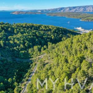 Poljoprivredno zemljište u blizini trajektne luke