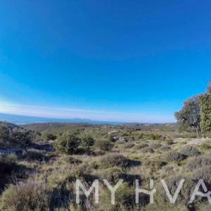 Poljoprivredno Zemljište sa Kućicom i Pogledom na More