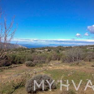 Poljoprivredno Zemljište sa Kućicom i Pogledom na More