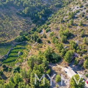Poljoprivredno zemljište do tunela u Zavali