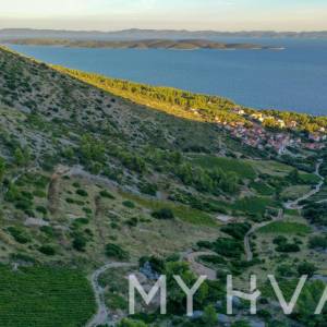 Poljoprivredno zemljište iznad Ivan Dolca