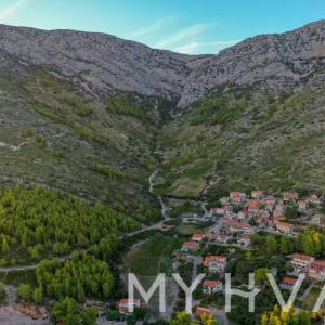 Poljoprivredno zemljište iznad Ivan Dolca