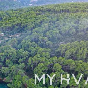 Poljoprivredno zemljište u Vitarnji u blizini mora